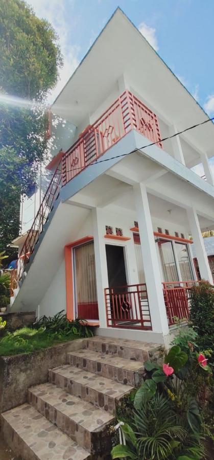 Bintang Bungalow Tour & Travel クリムトゥ エクステリア 写真