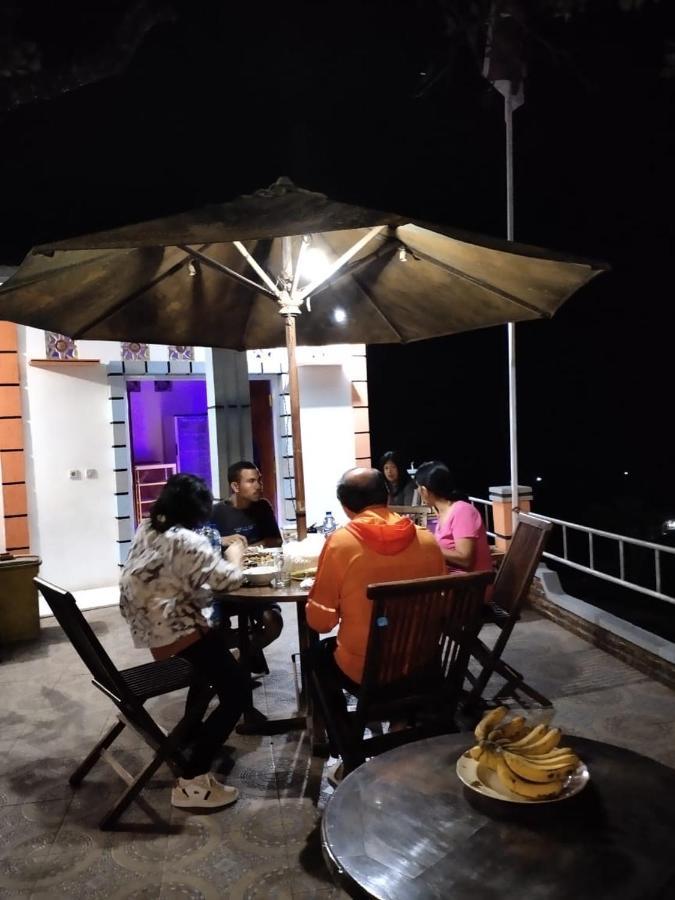 Bintang Bungalow Tour & Travel クリムトゥ エクステリア 写真