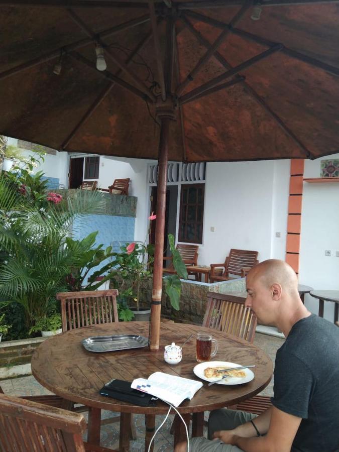 Bintang Bungalow Tour & Travel クリムトゥ エクステリア 写真