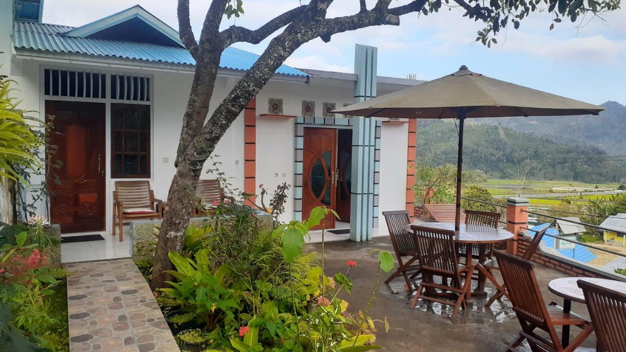 Bintang Bungalow Tour & Travel クリムトゥ エクステリア 写真
